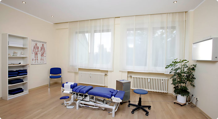 Behandlungsraum 2 der Chiropraxis Konow in Duesseldorf